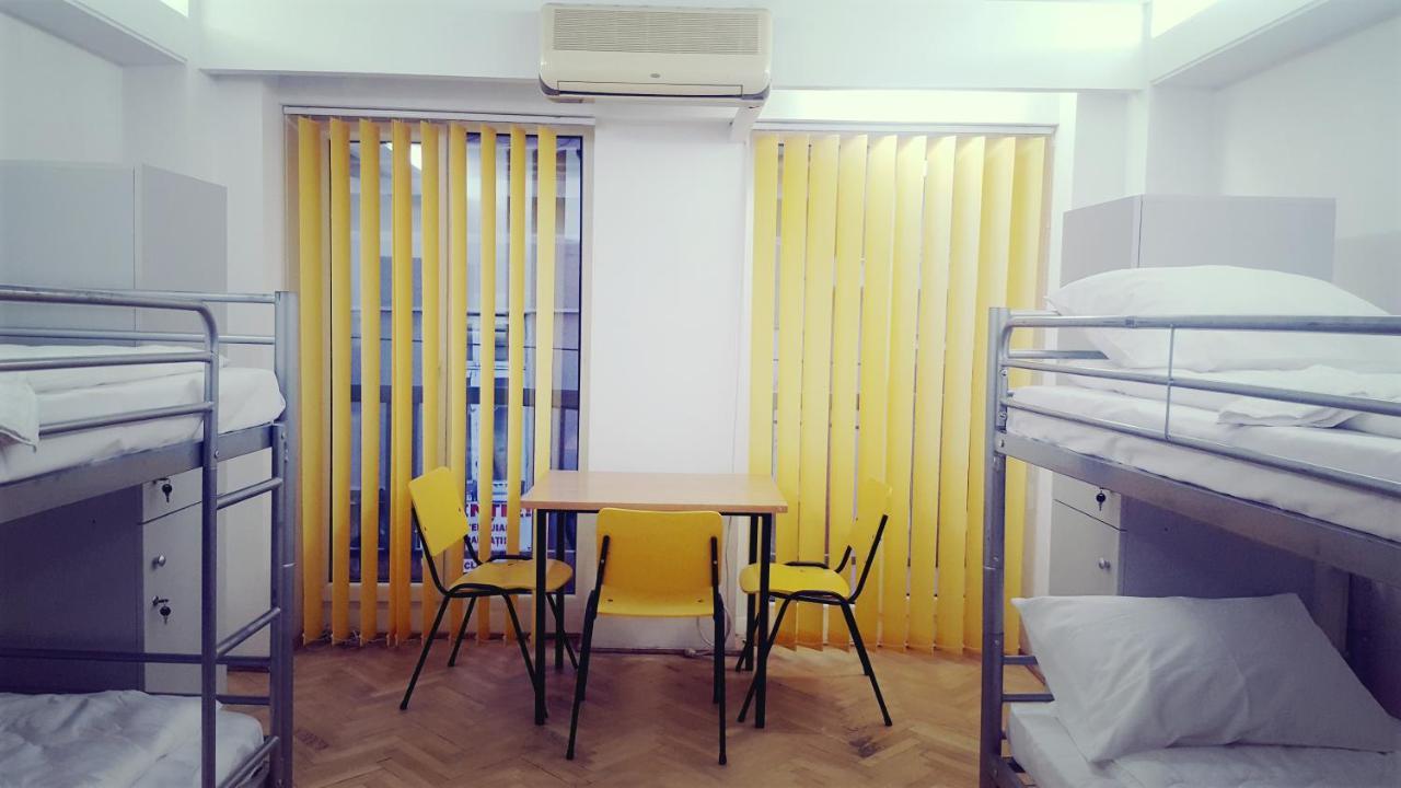 Sleep Inn Hostel Bucharest Exterior photo