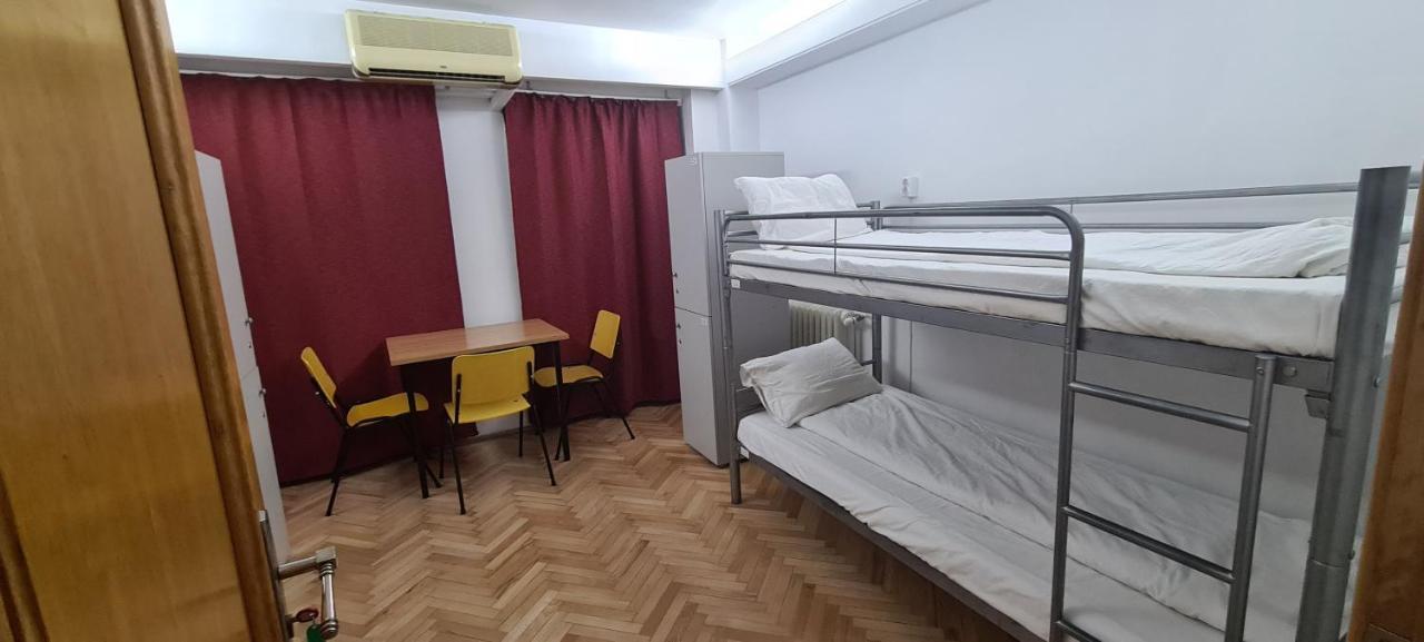 Sleep Inn Hostel Bucharest Exterior photo